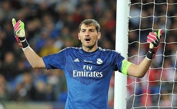 Las increíbles comparaciones de Casillas en su tuit más viral: "Benzema es Spiderman, es tu abuela... ¡es Dios!"