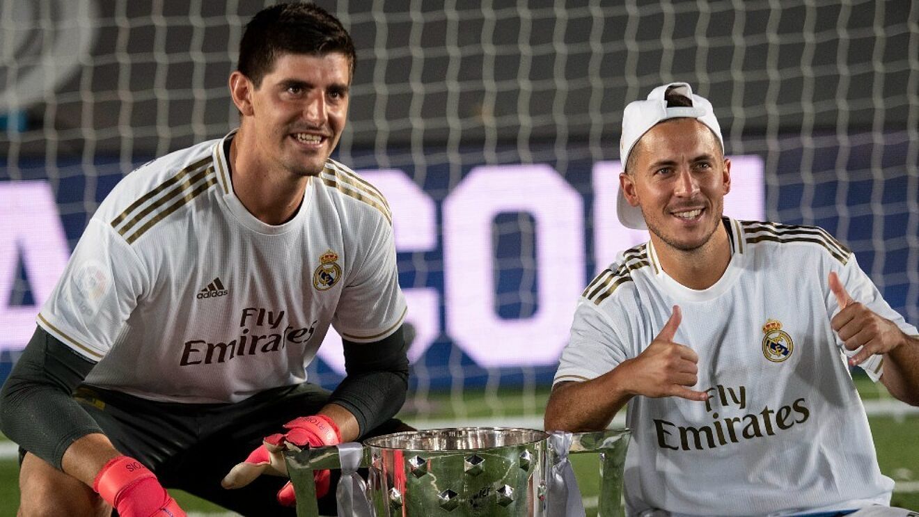 Courtois y Hazard, celebrando su primera Liga con el Real Madrid