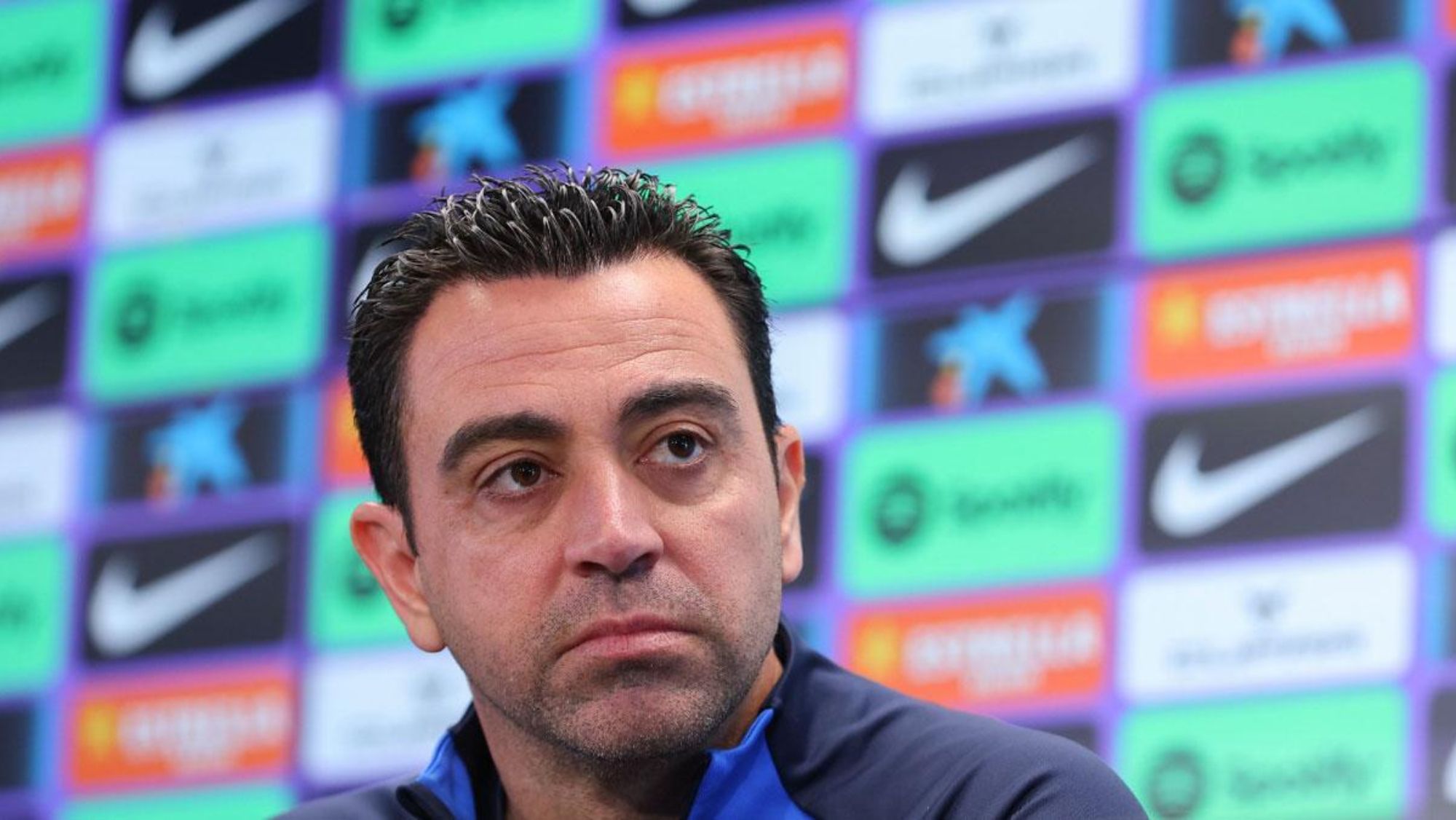 Xavi no se cansa de hacerse la víctima: “Me cayeron h… como panes”