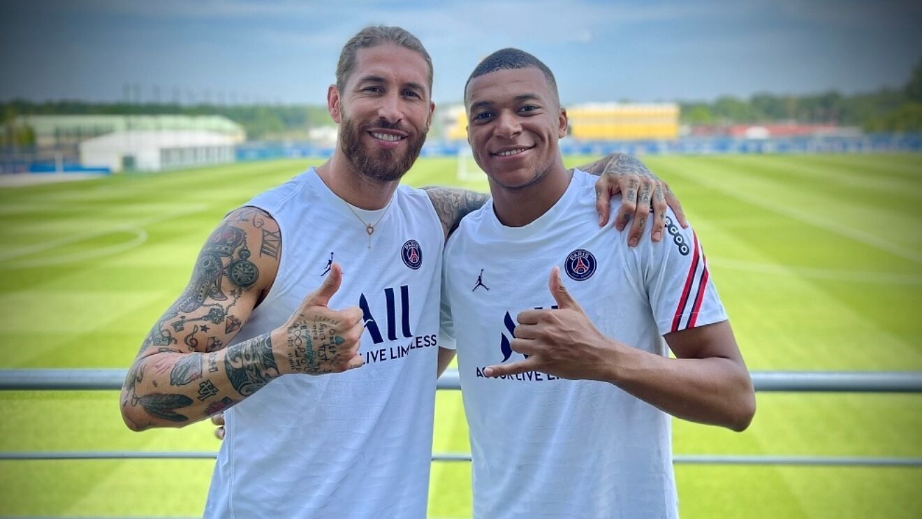 Sergio Ramos y Kylian Mbappé