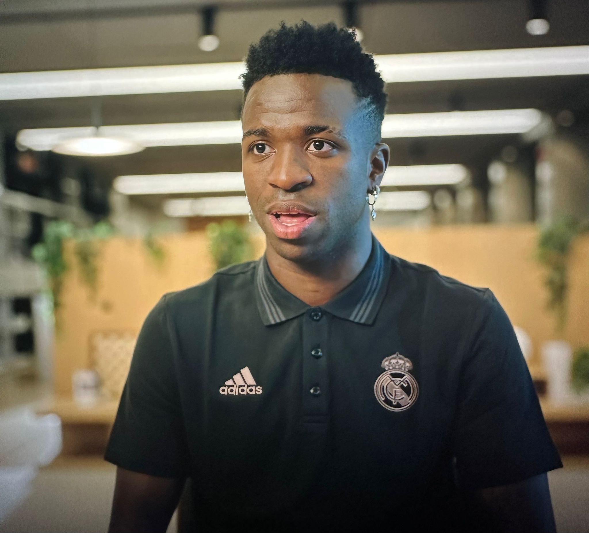 Vinicius le dejaba un recado a Zidane en el documental de "Real Madrid: Hasta el final"