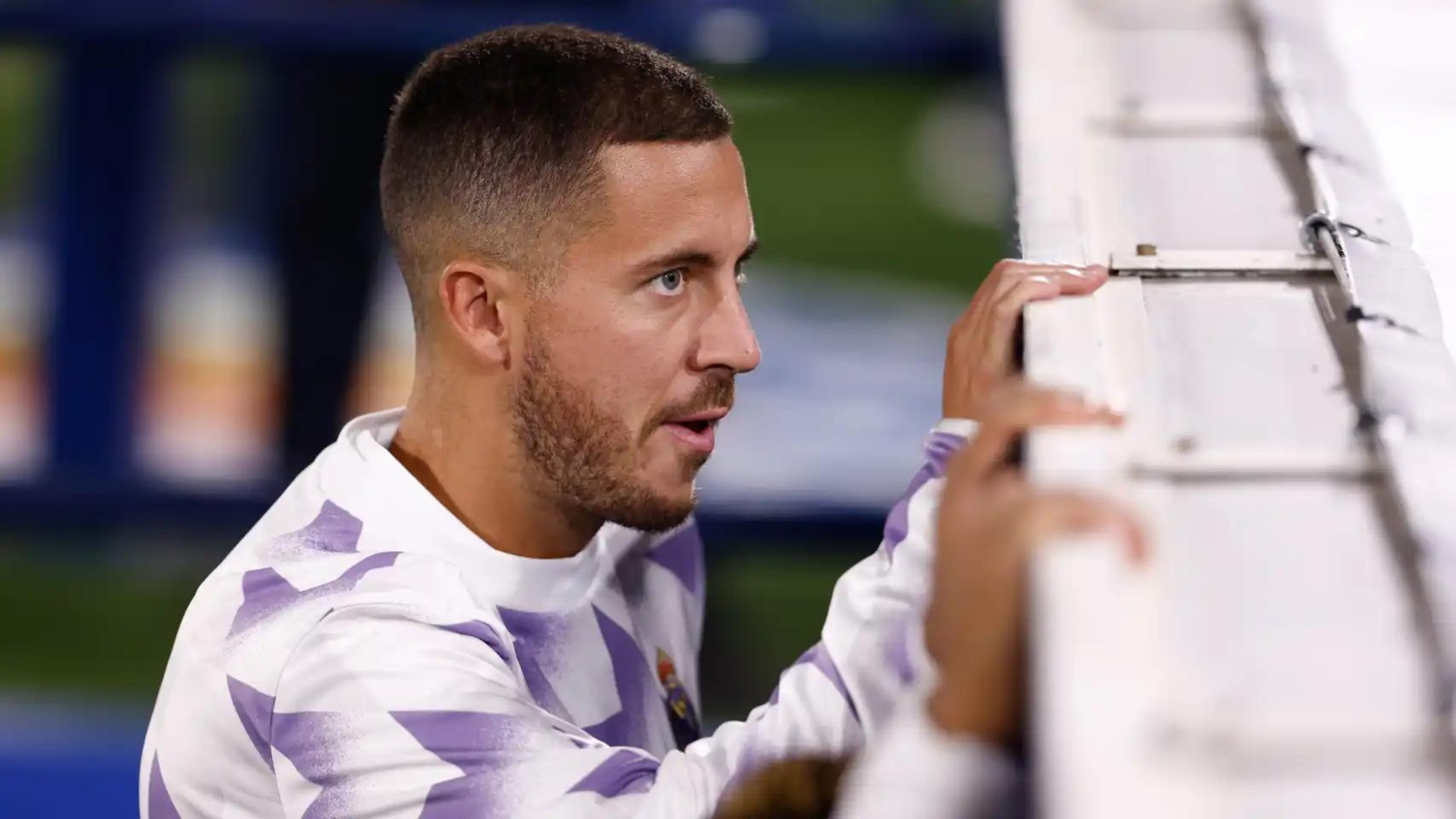 Hazard no ha dejado de ocupar el banquillo partido tras partido 