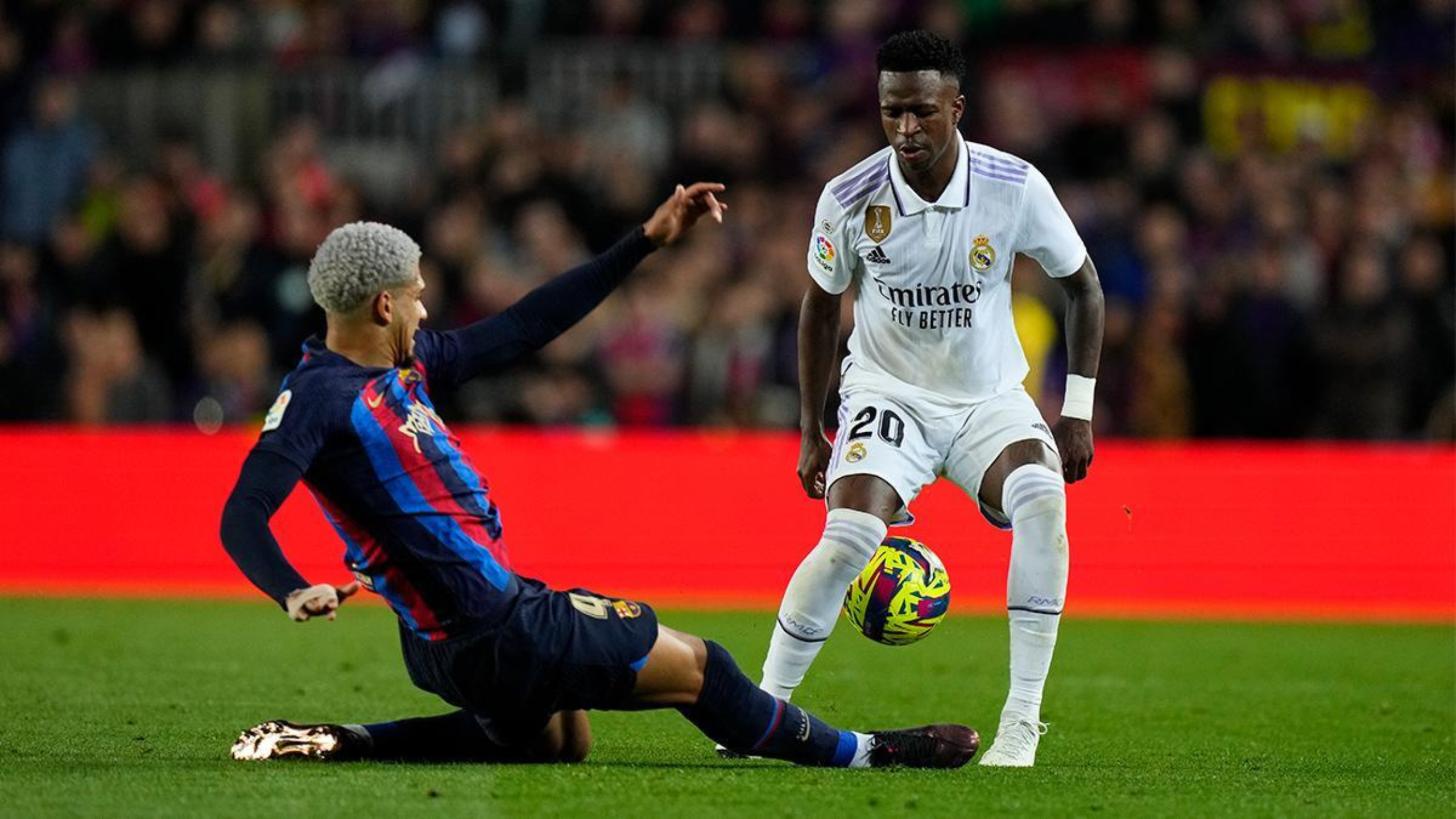 Vinicius dio un auténtico recital en el clásico 