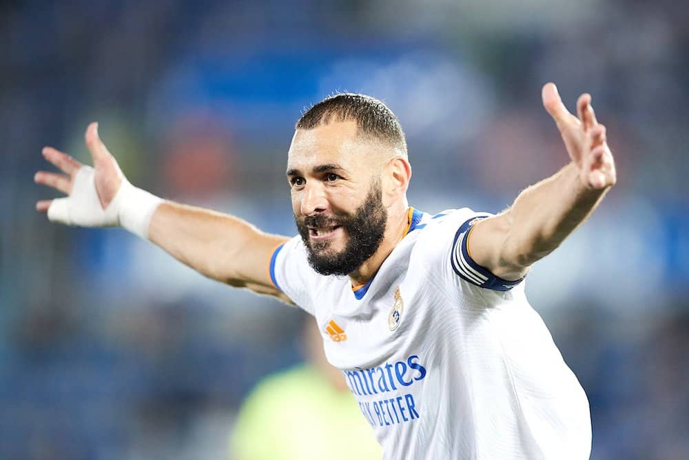 Karim Benzema siempre escucha esto antes de saltar al terreno de juego