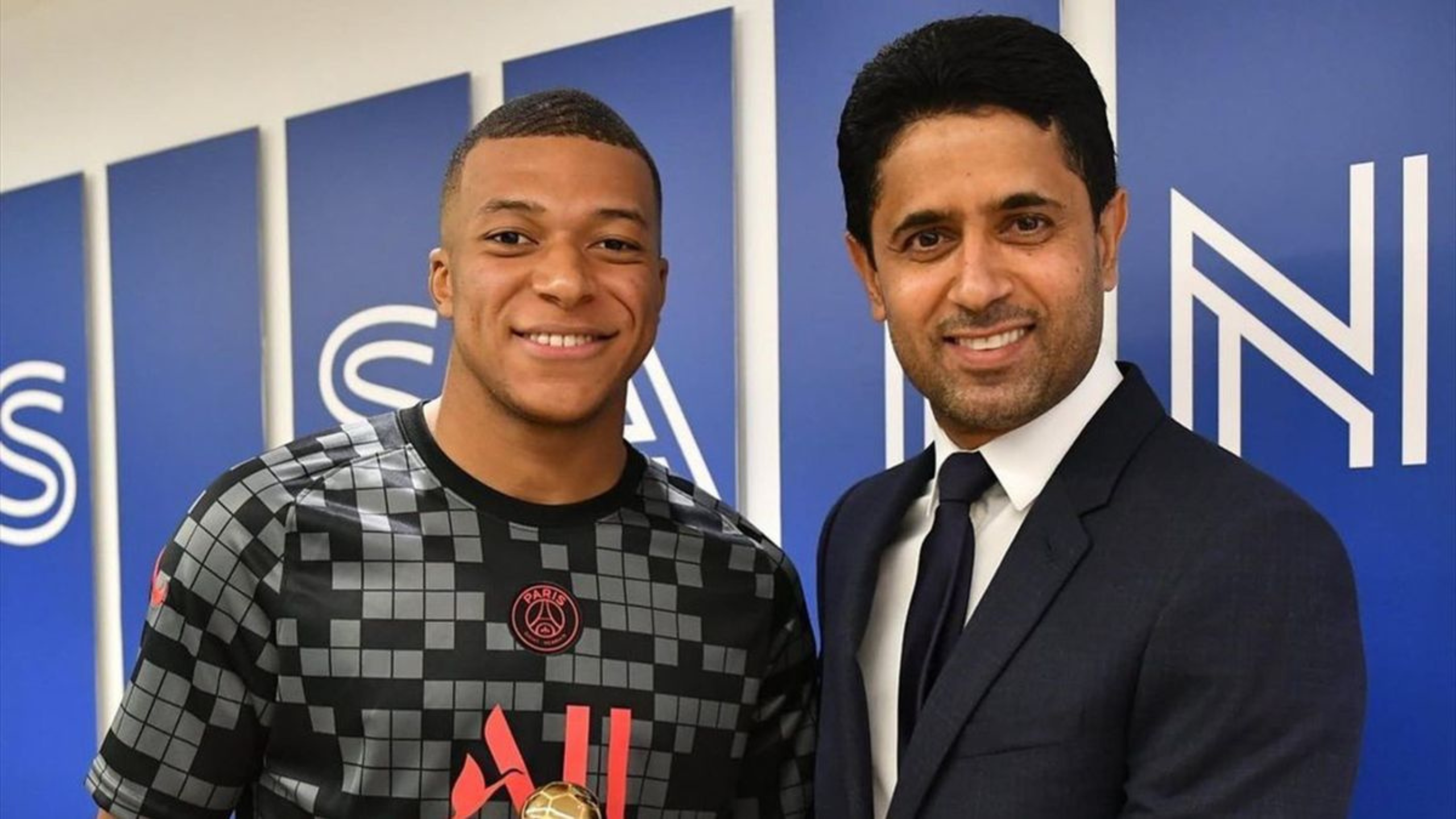 Mbappé declara la guerra al PSG y adelanta su salida al Madrid: "Jugar aquí no ayuda"