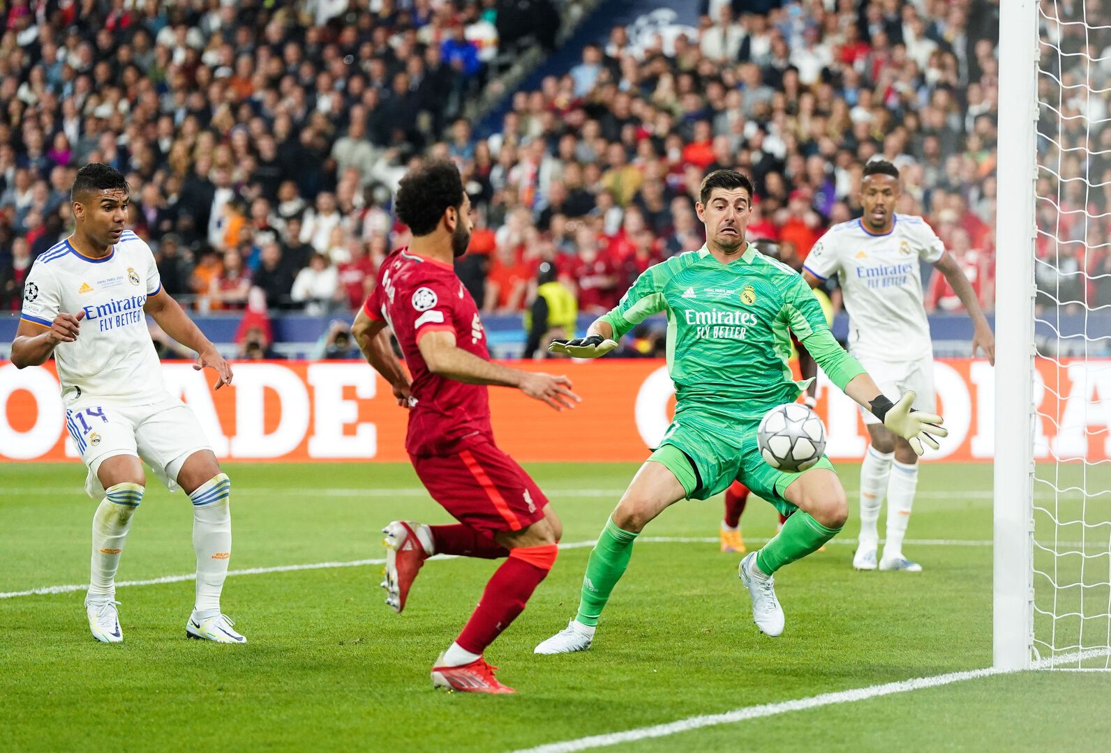 Courtois es un auténtico muro bajo palos