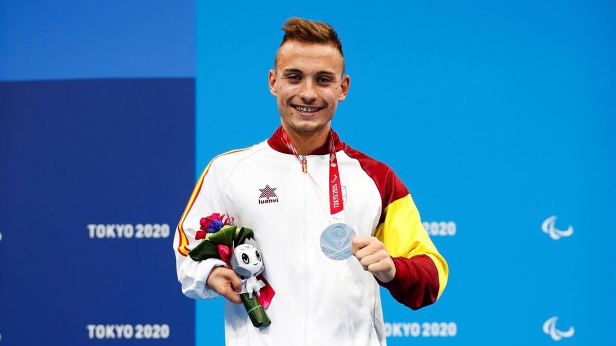 Íñigo Llopis es nadador paralímpico