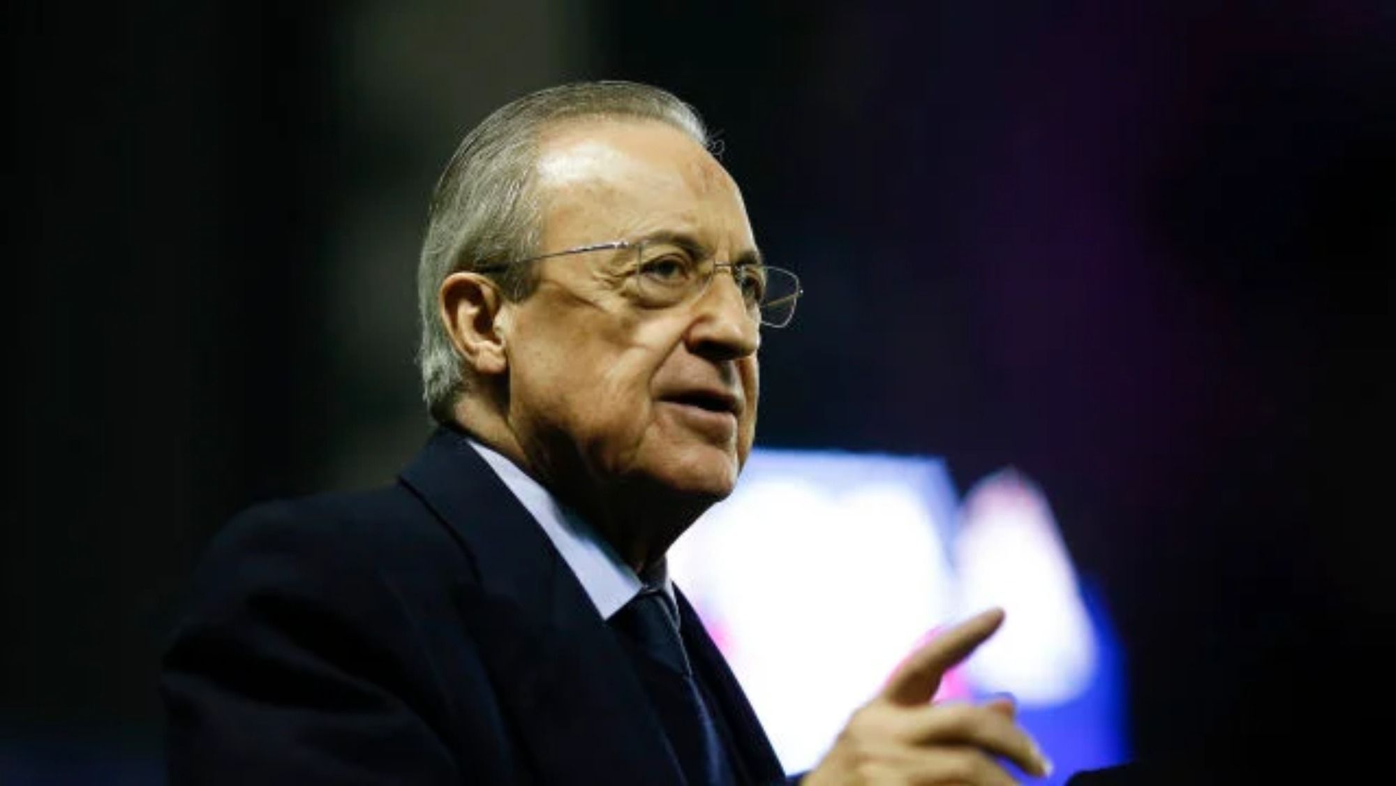 Florentino quedó mudo al recibir la llamada traiciona al Barça para fichar por el Madrid