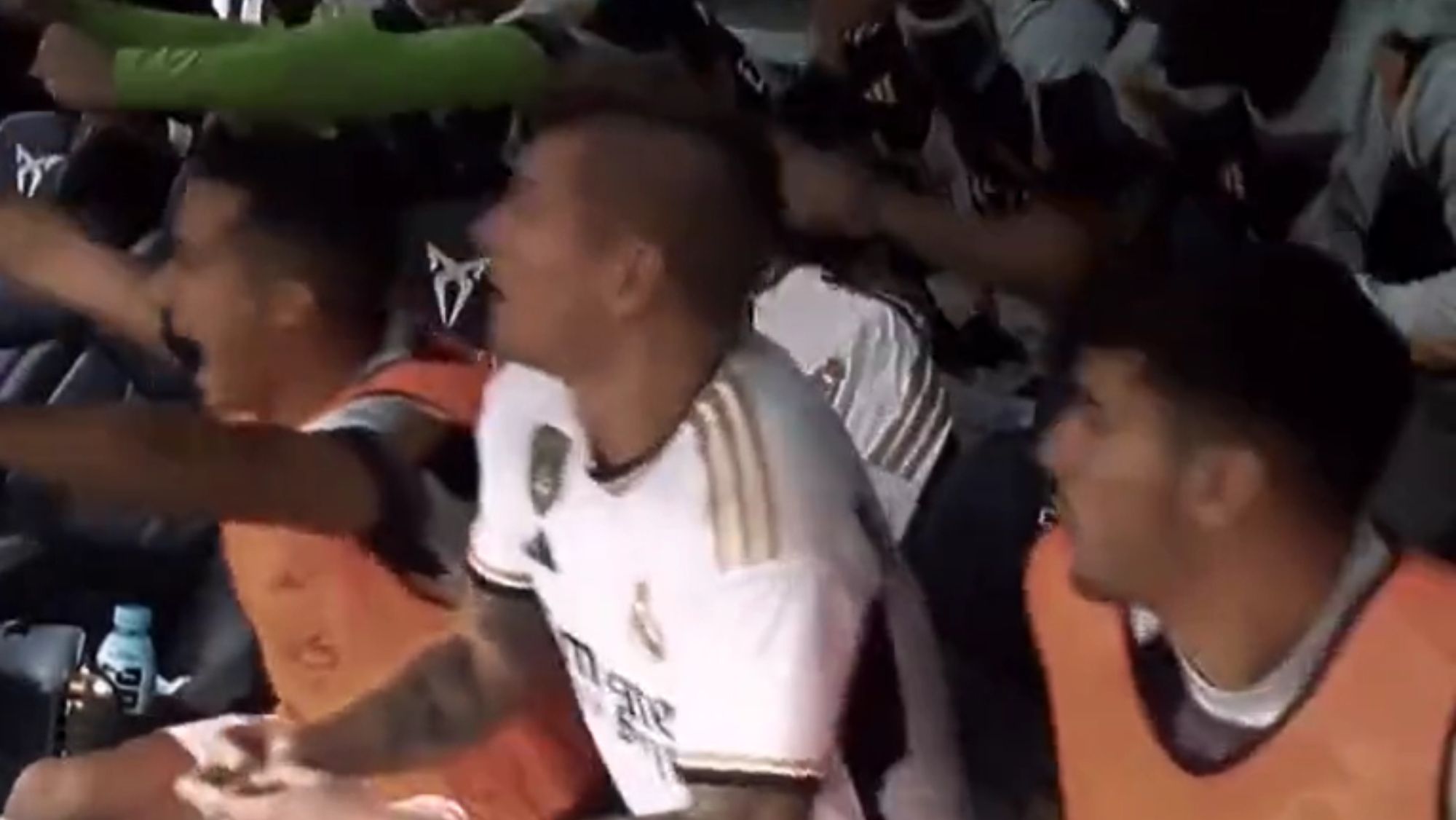 La celebración de Kroos en el segundo gol de Bellingham