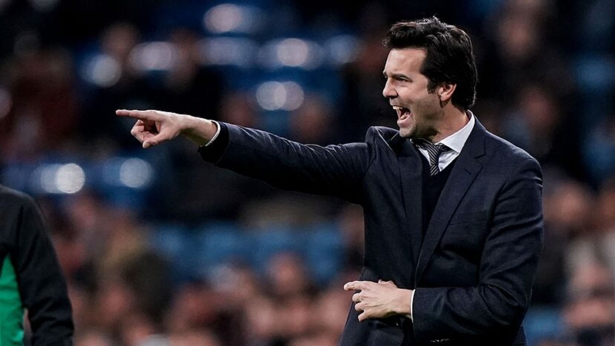 Solari para los pies a Juni Calafat casi se 'pelean' por un jugador