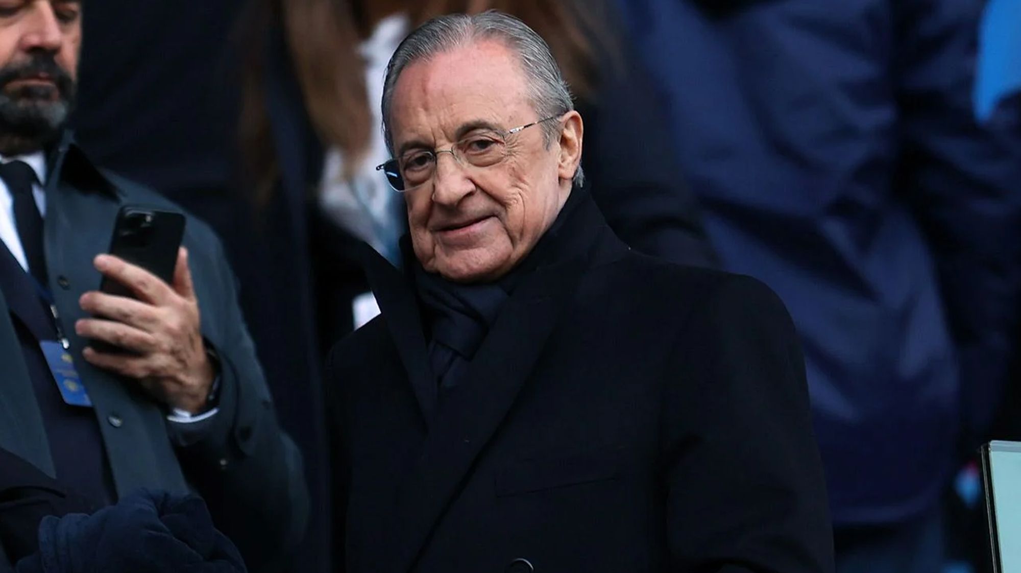 El sartenazo de Florentino para el Madrid: dos fichajes estratégicos en el año del Bernabéu