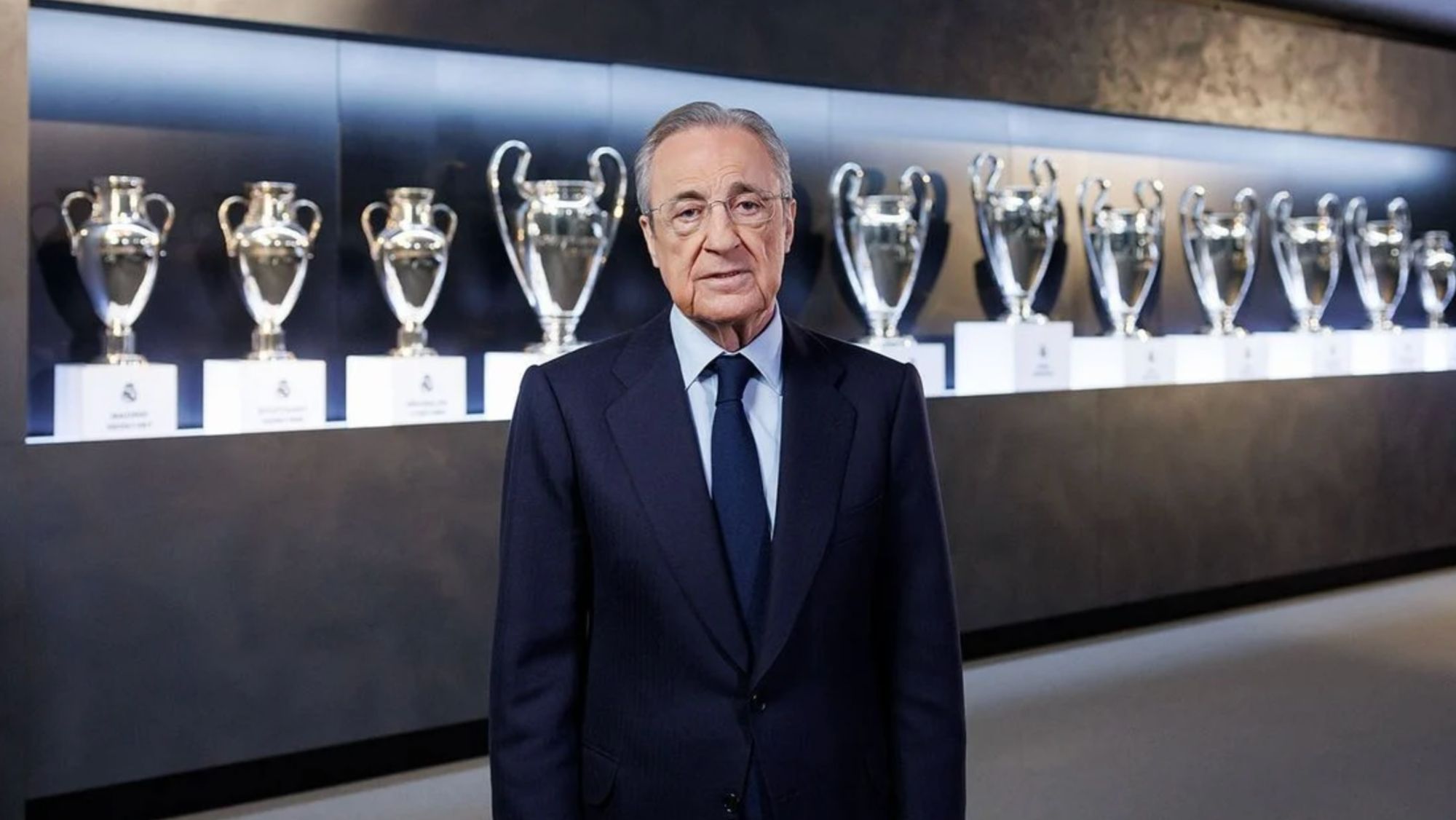 Florentino lo valora  acepta bajarse el sueldo y nada le impide fichar ya por el Real Madrid