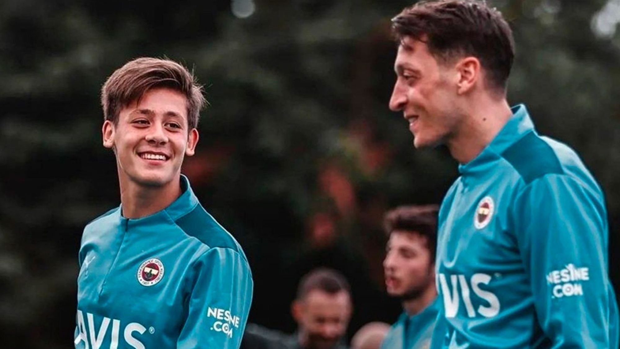 La mentira que se ha dicho sobre Özil y Arda Güler  vuelve a intoxicar la prensa culé