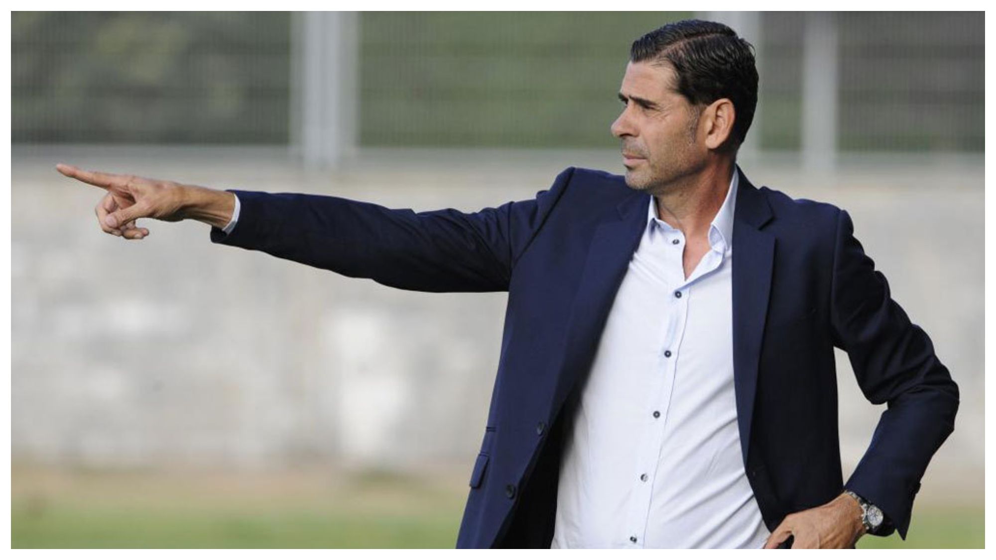 Fernando Hierro durante un partido