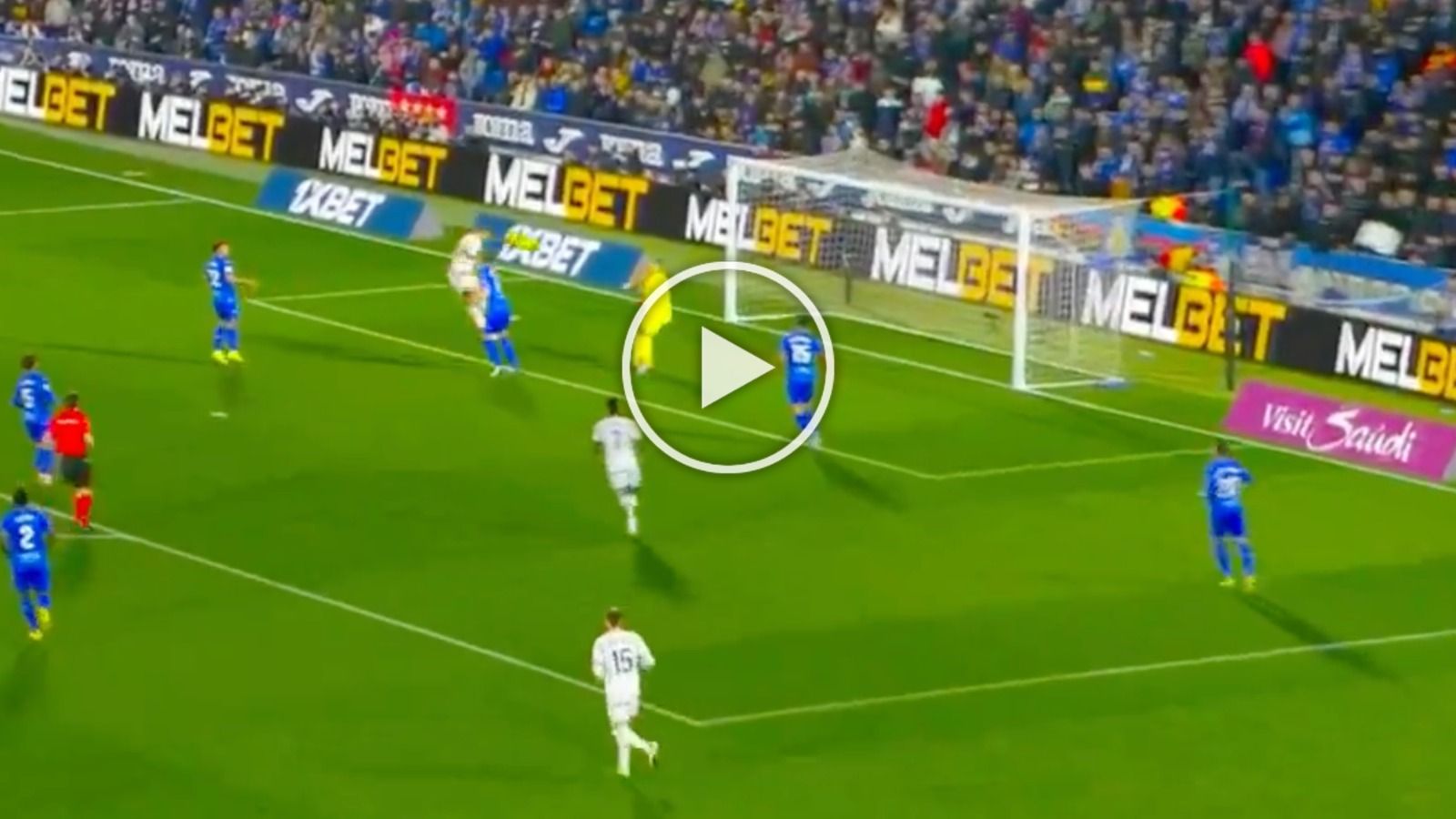 Joselu pone líder al Real Madrid con un gol espectacular al Getafe: imparable