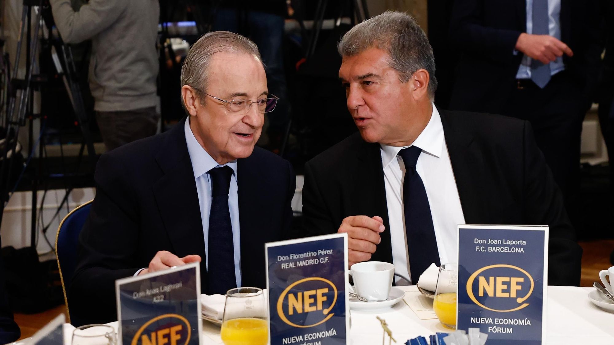 Laporta quiere traicionar al Real Madrid: pregunta por su fichaje y dolerá a Florentino