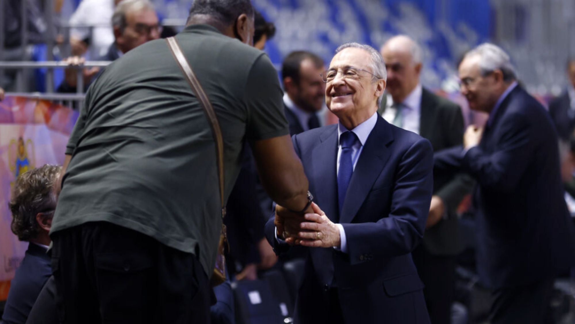 Florentino Pérez lo sigue  Adidas paga el próximo fichaje de 100 millones del Madrid