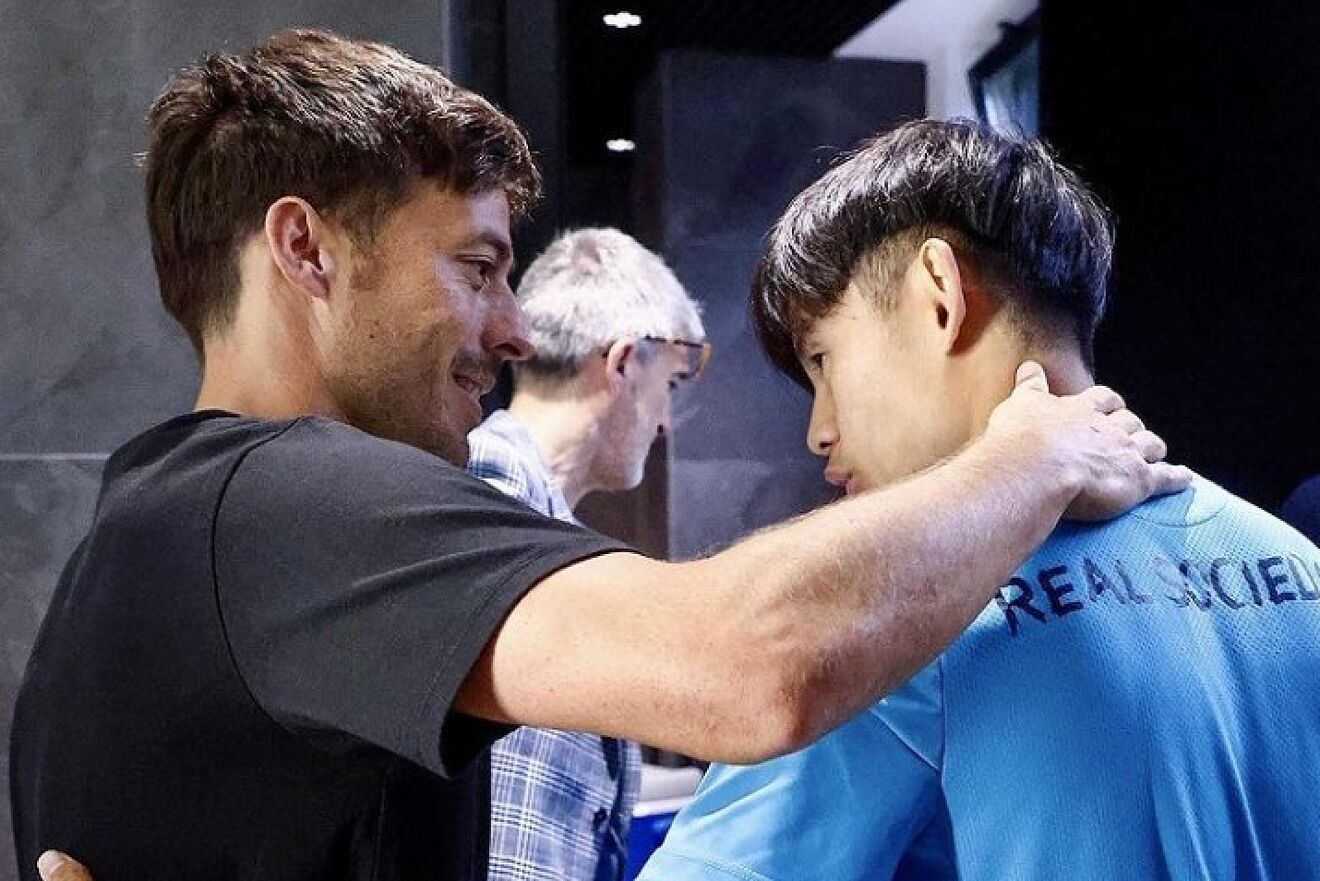 David Silva y Takefusa Kubo se saludaban en un encuentro de esta temporada 