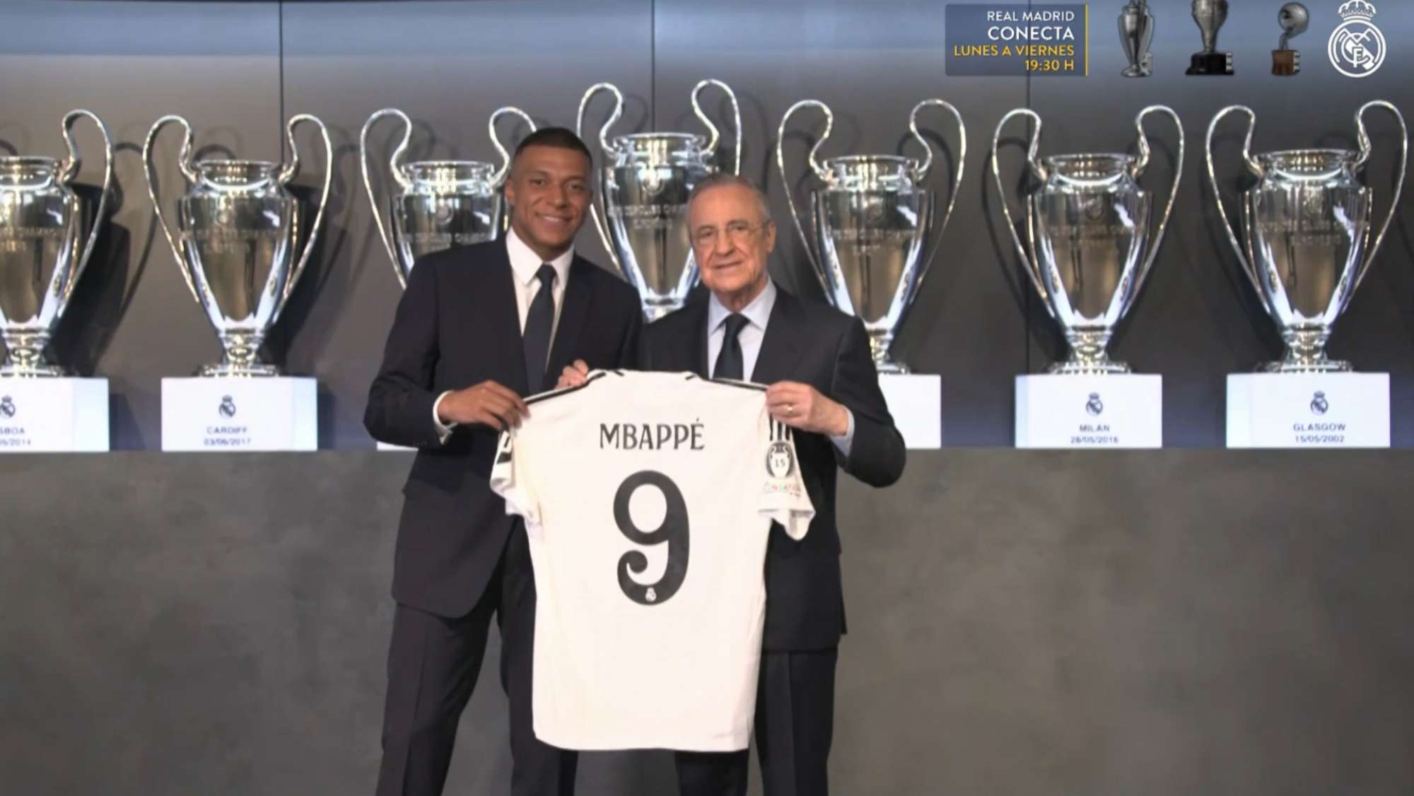 Mbappé con la camiseta '9' del Real Madrid