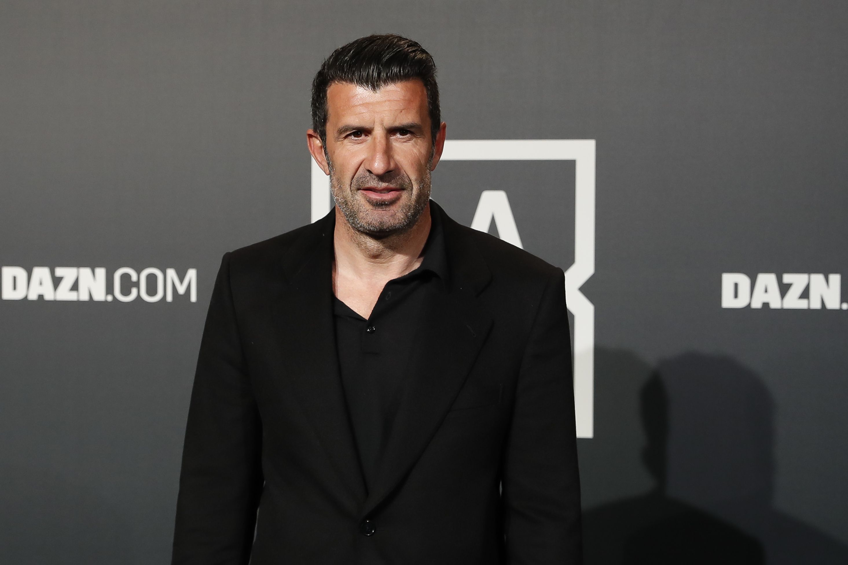 El fichaje de Luis Figo por el Real Madrid es historia del fútbol