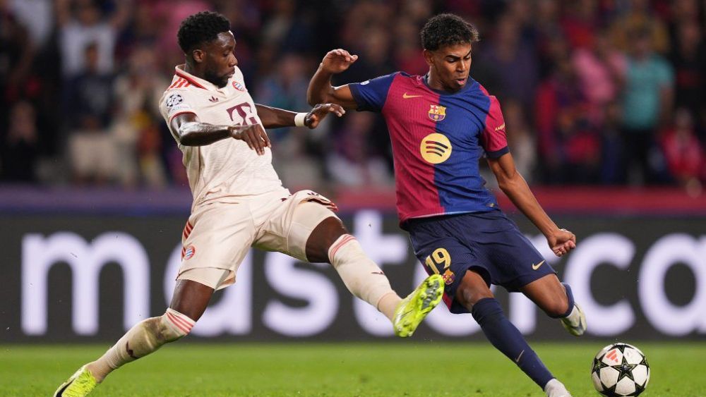 El Barça toca a la puerta de Alphonso Davies