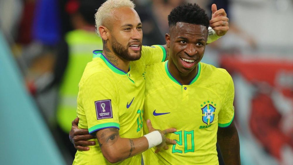 Neymar y Vinicius, en un partido con la Selección brasileña.