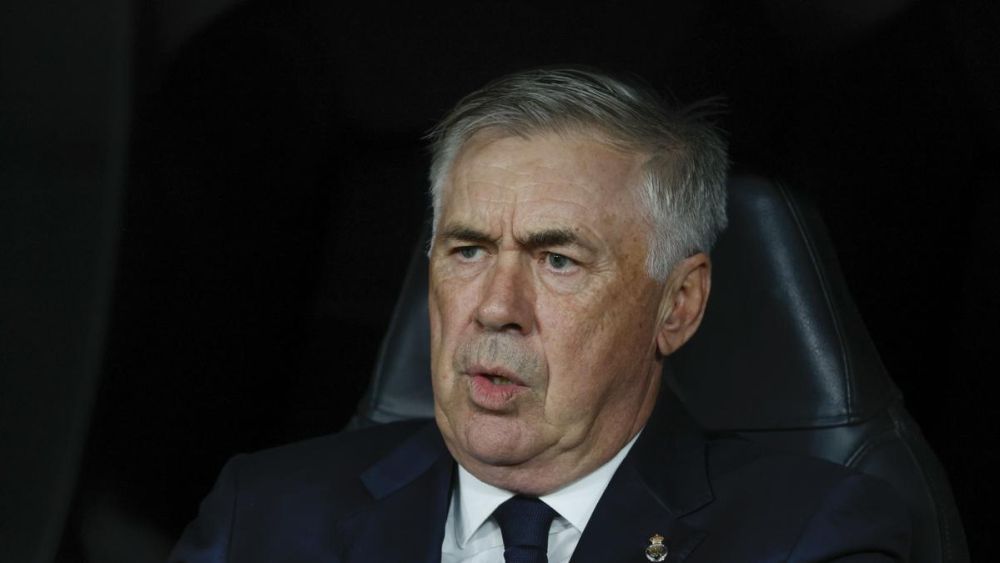 Ancelotti durante el partido frente al Milan