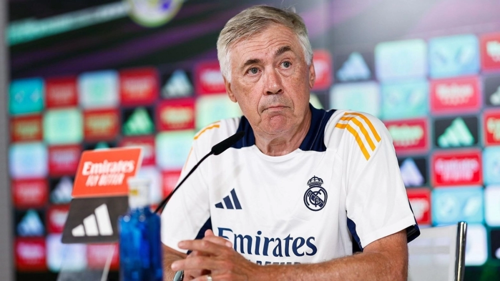 Carlo Ancelotti en una rueda de prensa con el Real Madrid