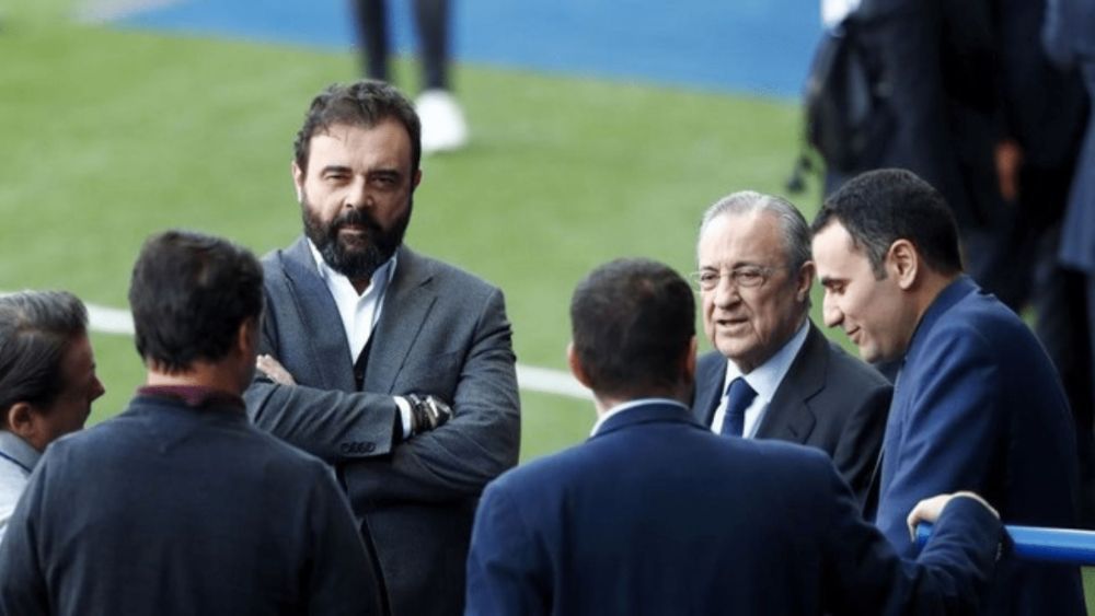 Florentino Pérez, junto a su director general, José Ángel Sánchez.