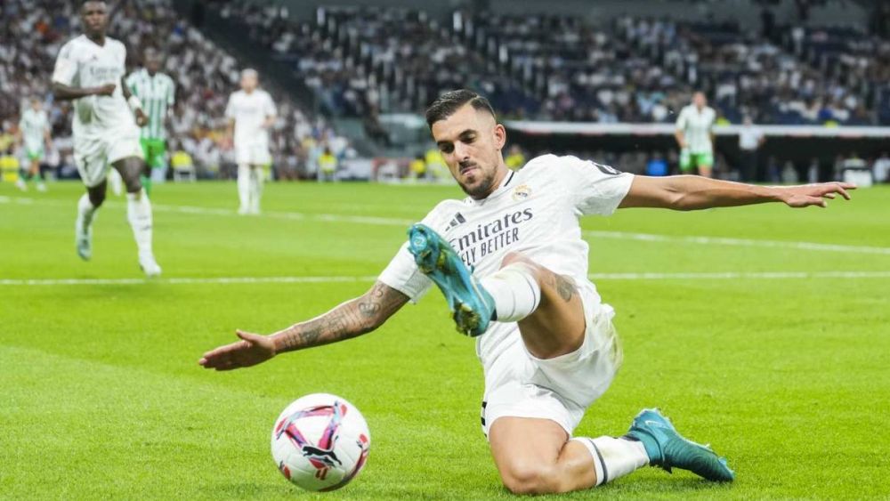 Dani Ceballos durante el Real Madrid - Betis