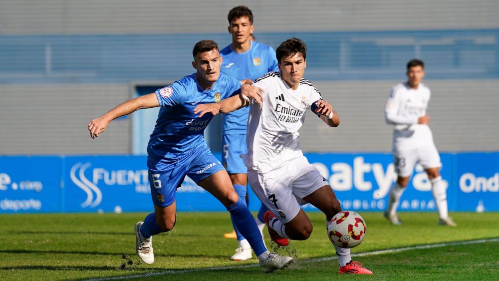 El Real Madrid Castilla no pudo pasar del empate frente al Fuenlabrada.