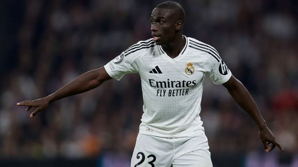 Ferland Mendy, en un partido del Madrid durante esta temporada.