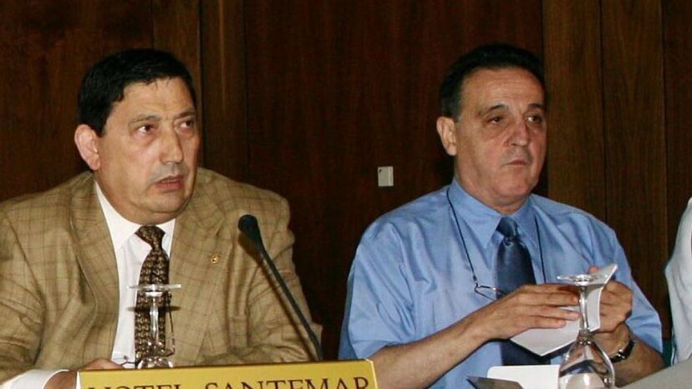 Victoriano Sánchez Arminio, ex presidente del Comité Técnico de Árbitros (CTA), junto a José María Enríquez Negreira.