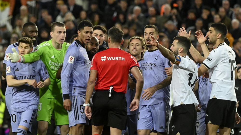 Bronca en el Real Madrid vs Valencia de la temporada pasada