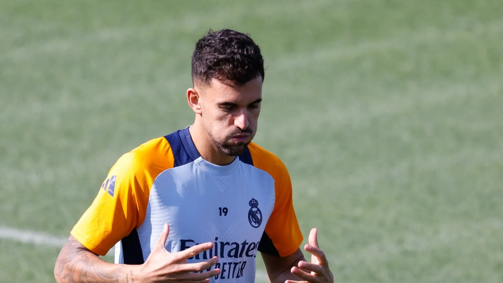 Dani Ceballos exhalando en entrenamiendo