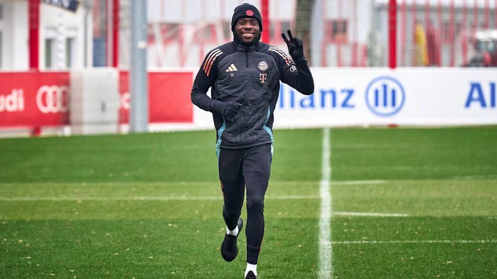 Alphonso Davies entrenando con el Bayern de Múnich