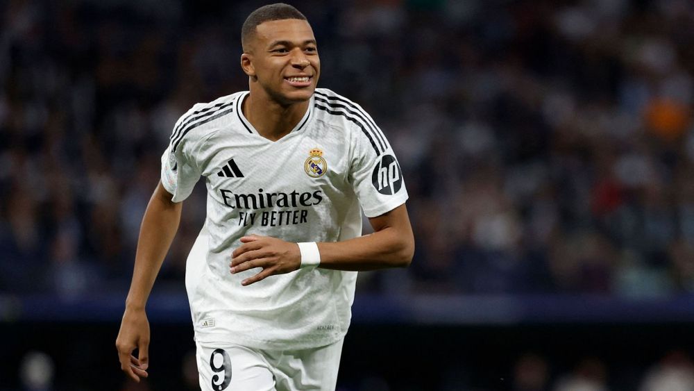 Mbappé durante un partido con el Real Madrid en el Santiago Bernabéu