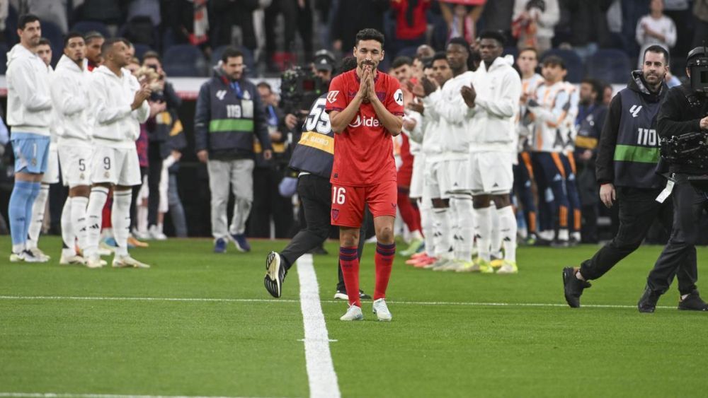 Homenaje a Jesús Navas en el Santiago Bernabéu