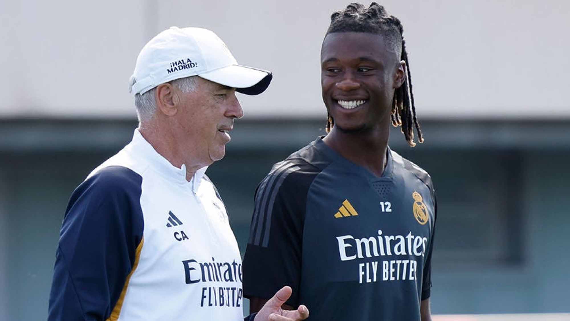 Camavinga y Ancelotti sonriendo