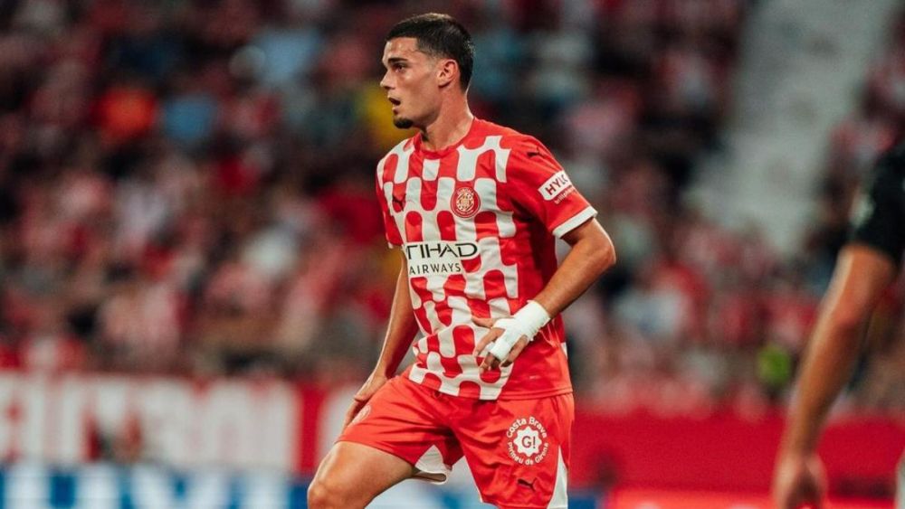 Miguel Gutiérrez durante un partido con el Girona.