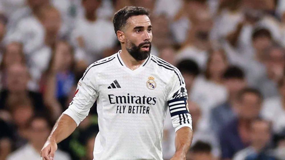 Dani Carvajal serio en partido