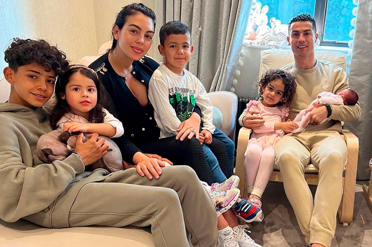 La familia de Cristiano Ronaldo y Georgina Rodríguez