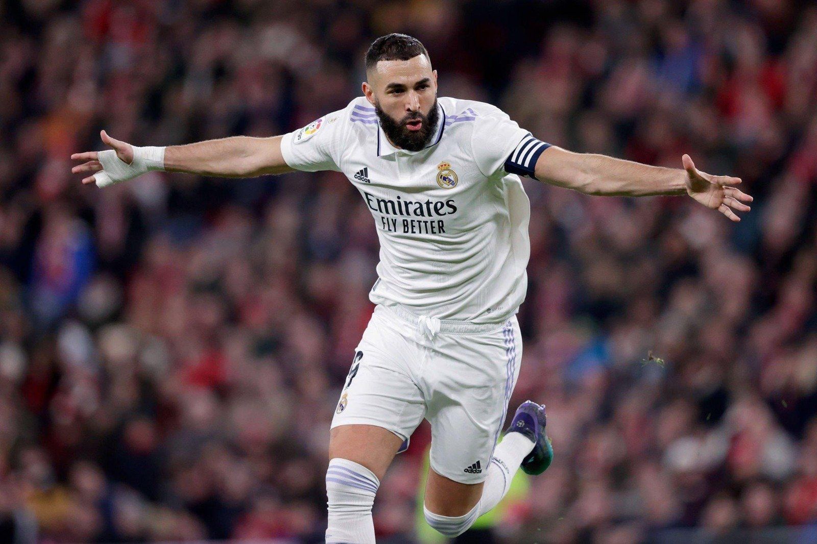 Karim Benzema celebrando un gol