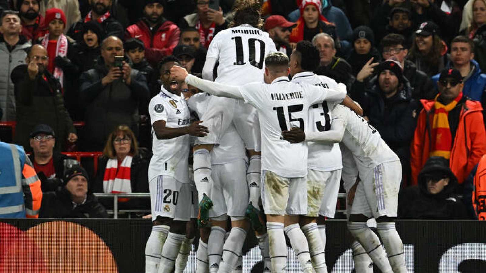 El Real Madrid celebra uno de los goles ante el Liverpool 