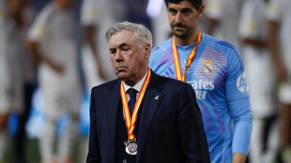 La figura de Carlo Ancelotti quedó muy tocada tras la debacle ante el Barça en la Supercopa.