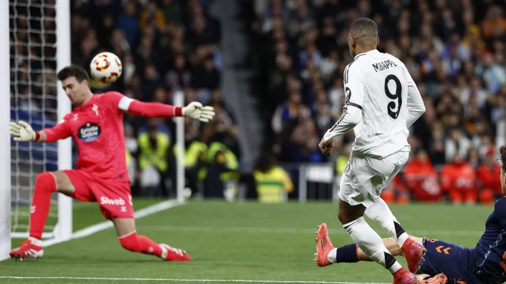 Kylian Mbappé anotó un auténtico golazo ante el Celta de Vigo.