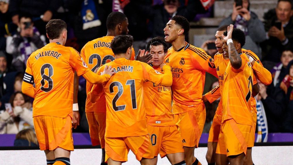 Jugadores del Real Madrid celebrando un gol frente al Valladolid.