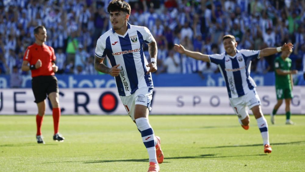 Juan Cruz, celebrando un gol con el Leganés, club que el verano pasado se hizo en propiedad con él después de la cesión por parte del Betis el año anterior.