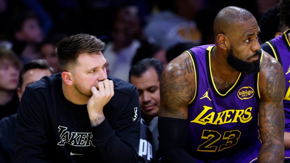 Luka Doncic con Lebron James