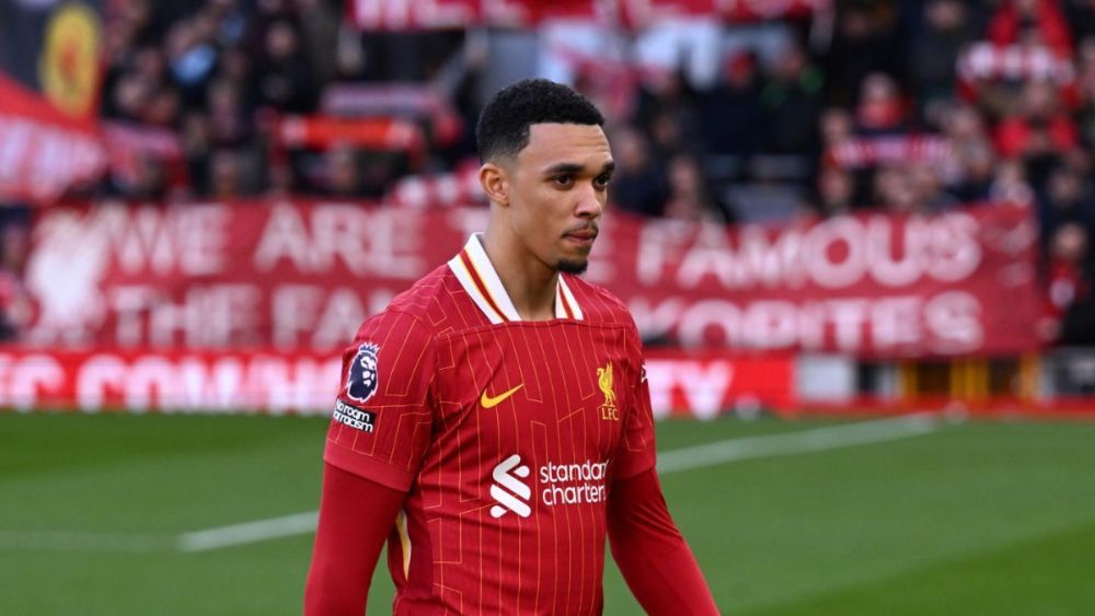 Trent Alexander-Arnold, en un partido del Liverpool durante esta temporada, es un objetivo prioritario del Real Madrid.